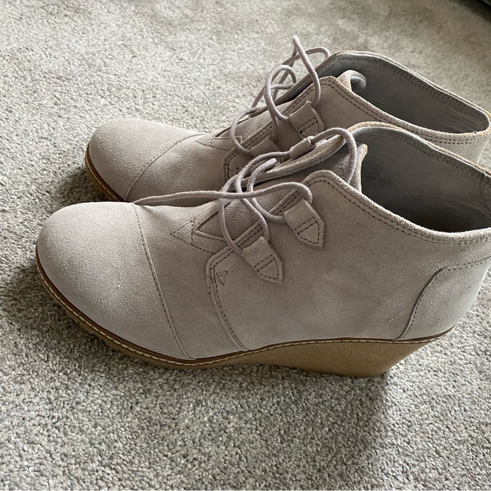 Tom’s Gray Wedge Booties- Worn 2x- Like New- Size 9